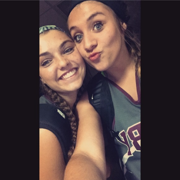 Meet your Posher, Allison - Picture 1 of 1